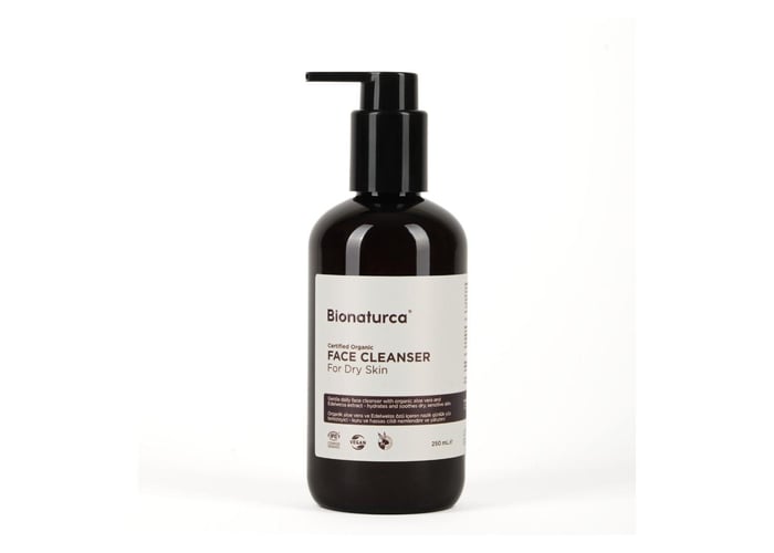 Organik Sertifikalı Kuru Ciltler İçin Yüz Temizleme Jeli (250ml) - Bionaturca