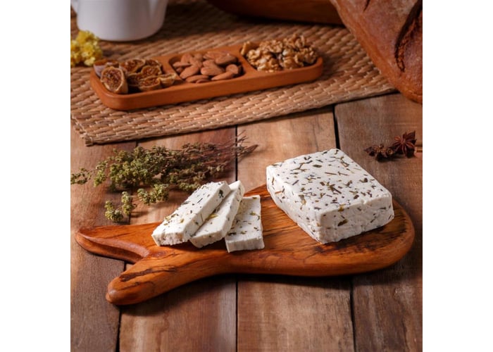 Tam Yağlı Van Otlu Peyniri (200gr) - Datça Murat Çiftliği