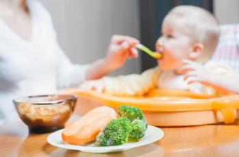 Bebekleri katı gıdaya alıştırmanın 10 yolu