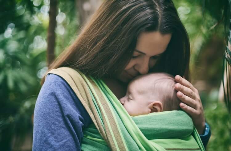 Doğal ebeveynlik (attachment parenting) nedir?